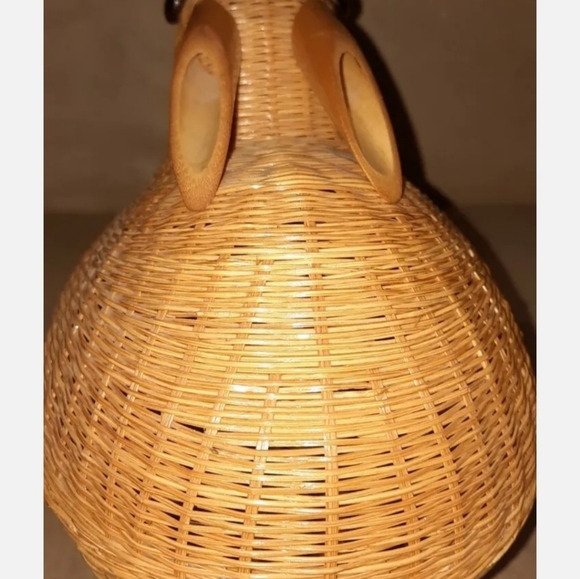 Kiangsi Handicrafts Rabbit Basket With Lid - Picture 6 of 11
